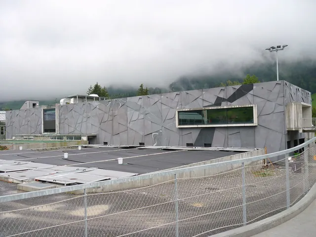 Gebäude des Tropenhauses Frutigen