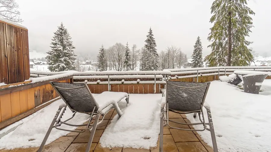 Balkon der Junior Suite im Schnee